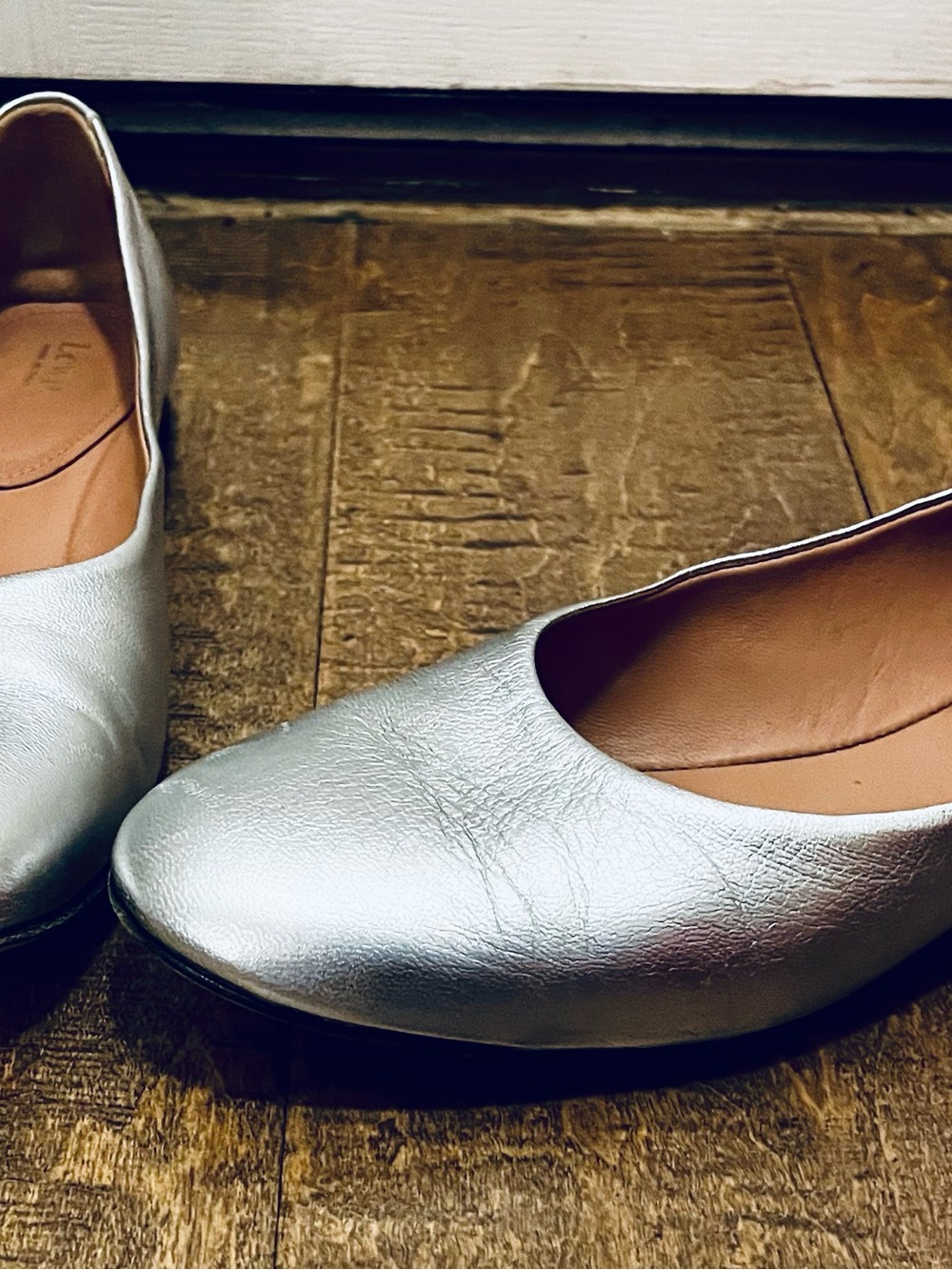Lewit Silver Leather Ballet Flats